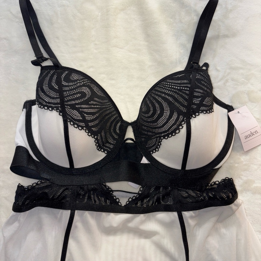 Women's Push-Up Babydoll Nightie Black White Burlesque Lace Semi Sheer Medium